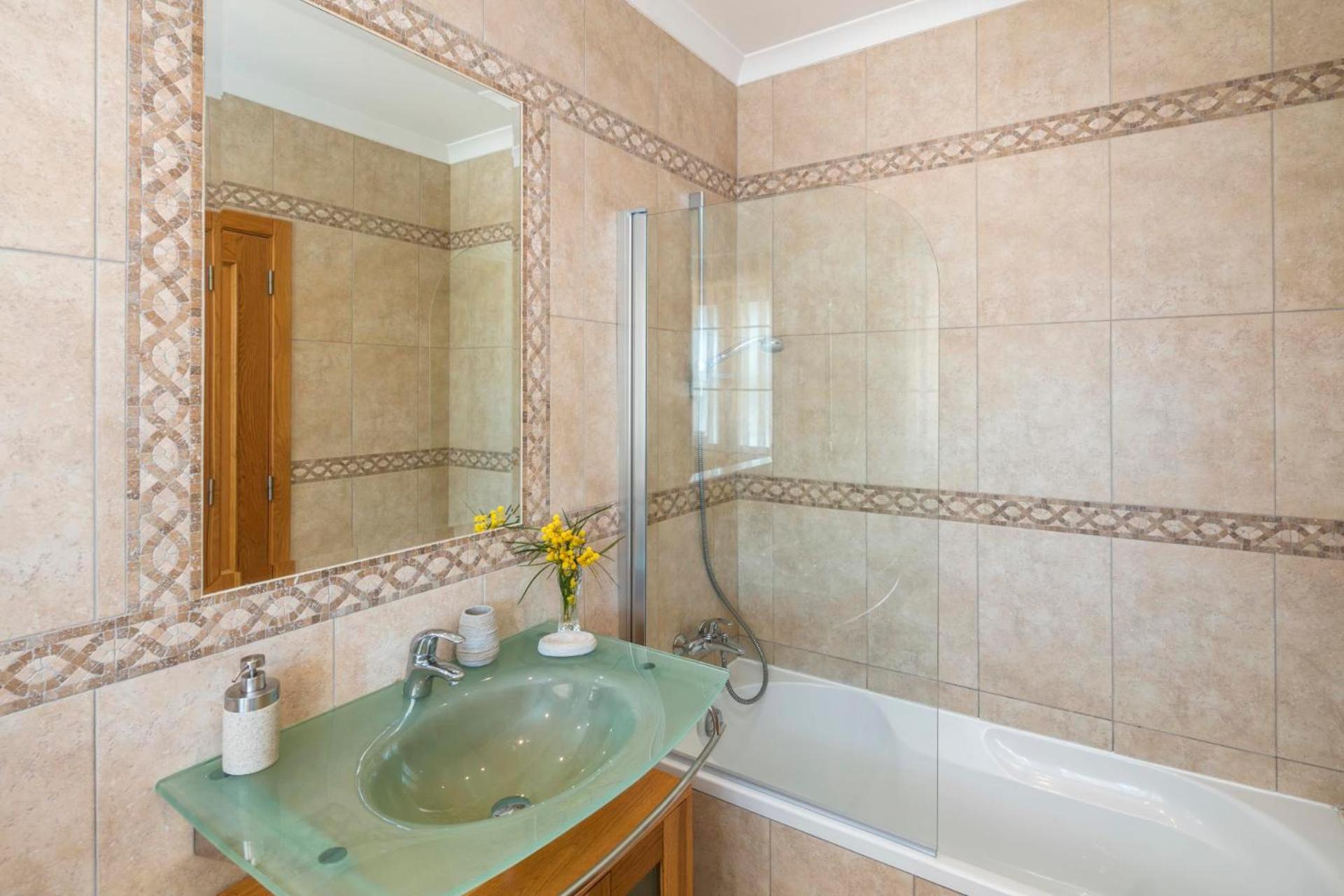 Casa De Colinas By Vintage Travel
