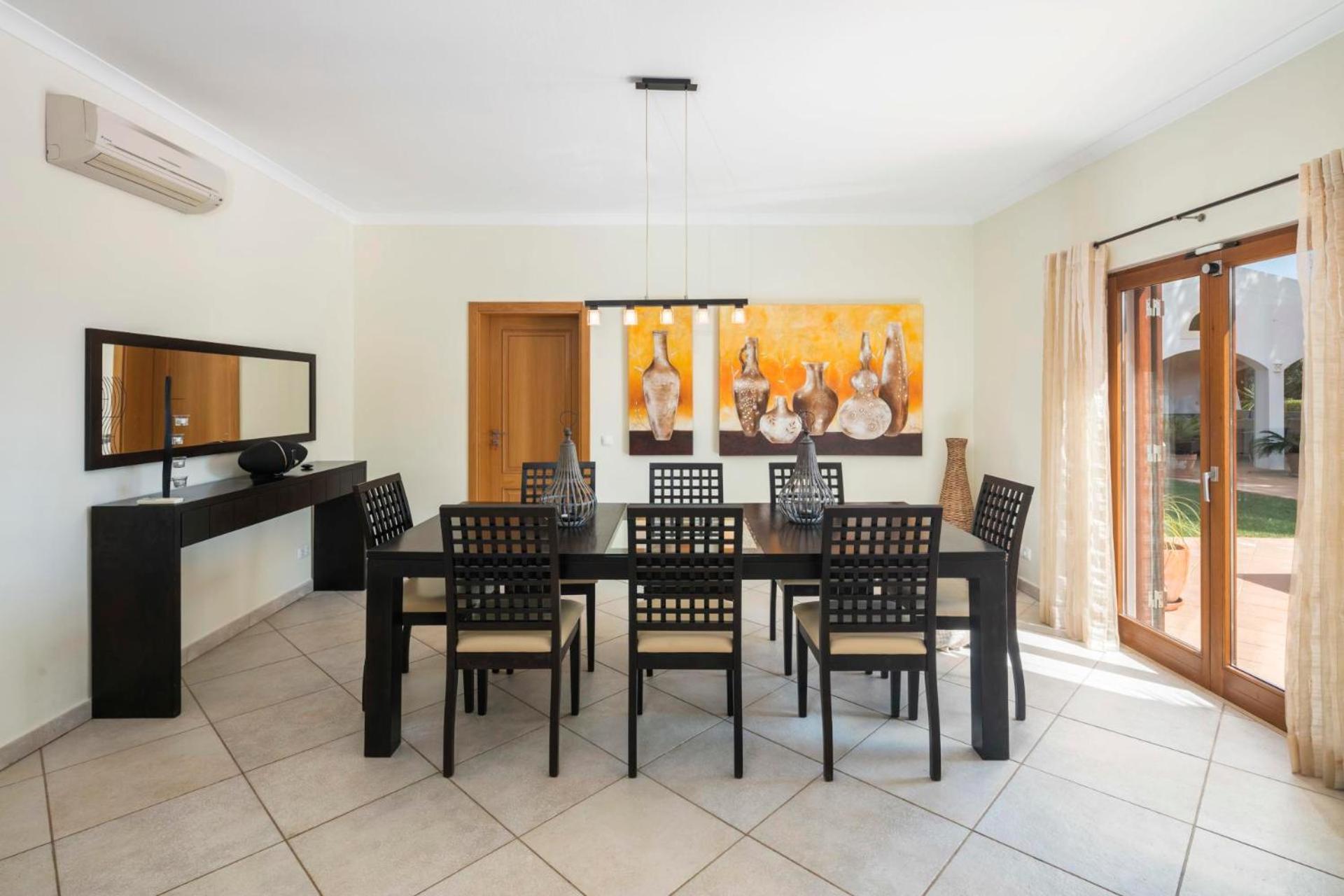 Casa De Colinas By Vintage Travel