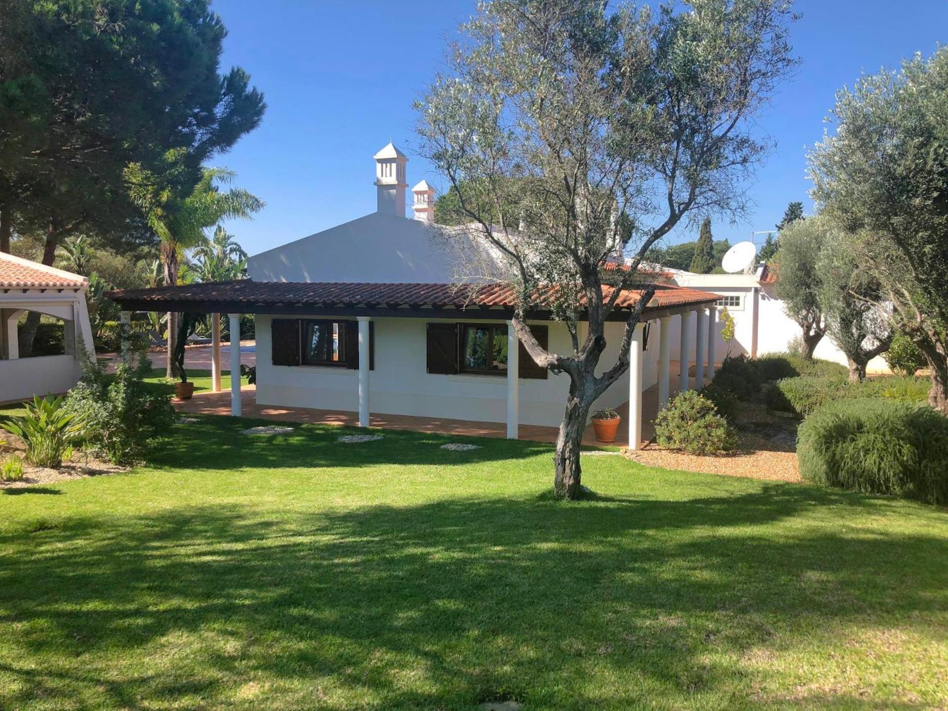 Casa De Colinas By Vintage Travel *