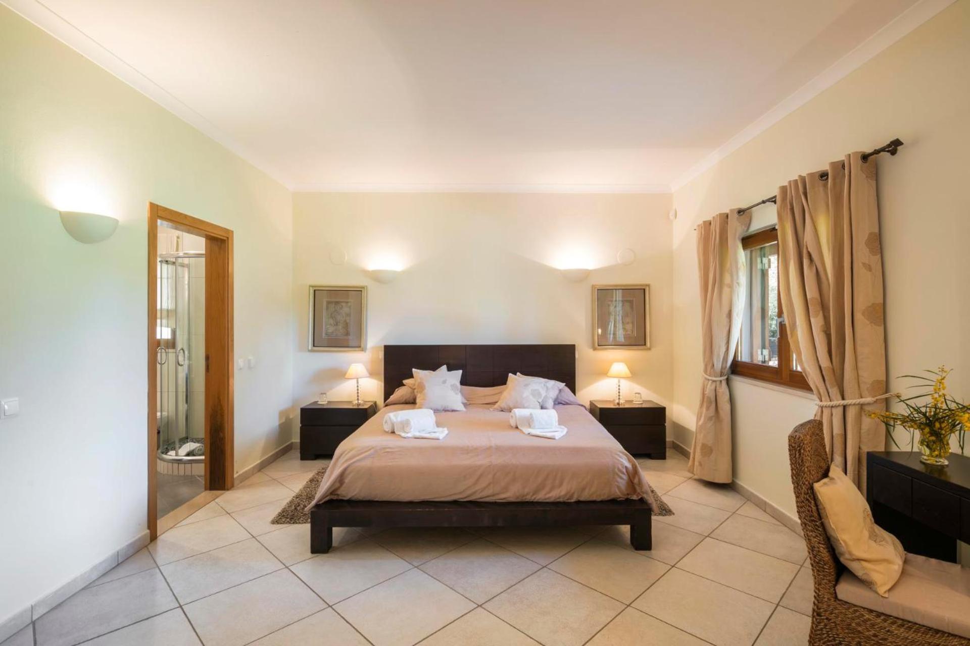 Casa De Colinas By Vintage Travel * Lagos